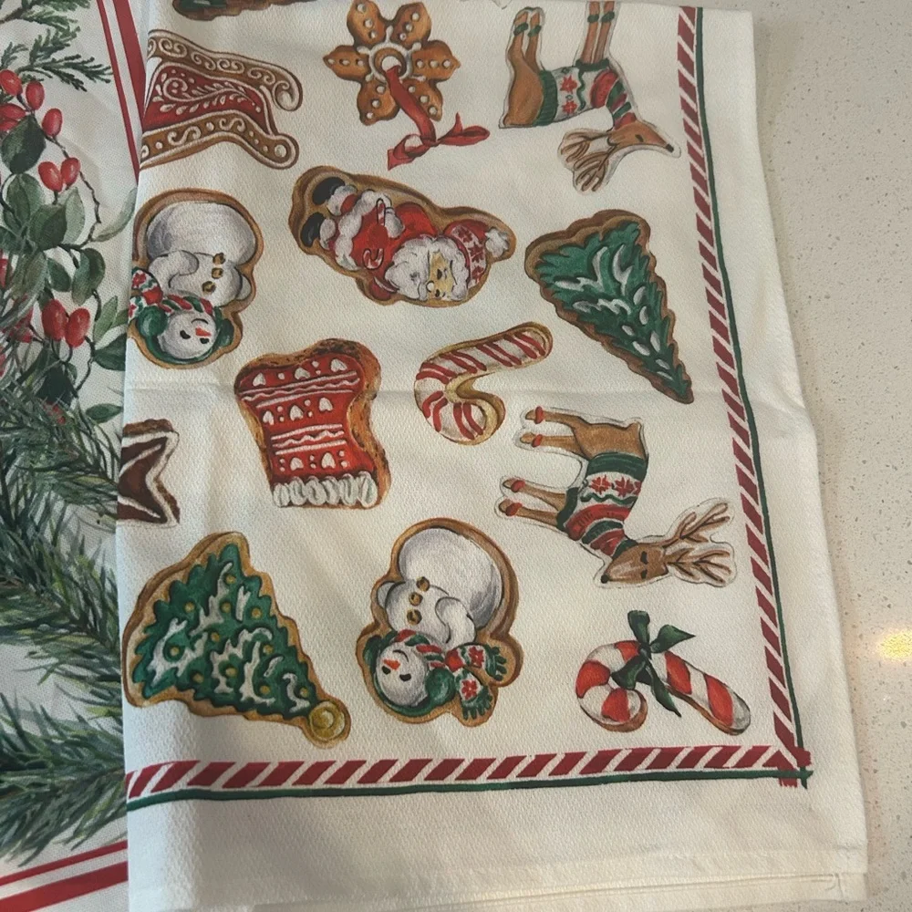 Bundle of 2 Sur La Table Gingerbread Cookies Winter Botanical Kitchen Towels